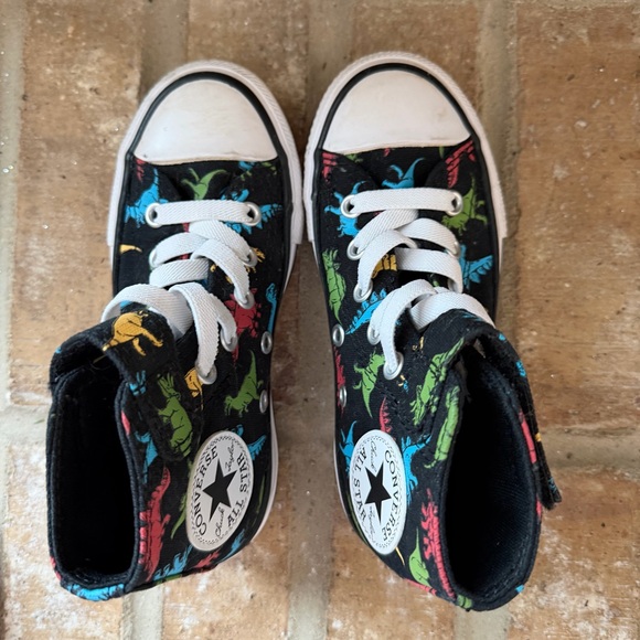 Converse Chuck Taylor All Star high-top sneakers  “Dinosaurs" print Kids 11 EUC - Picture 6 of 10